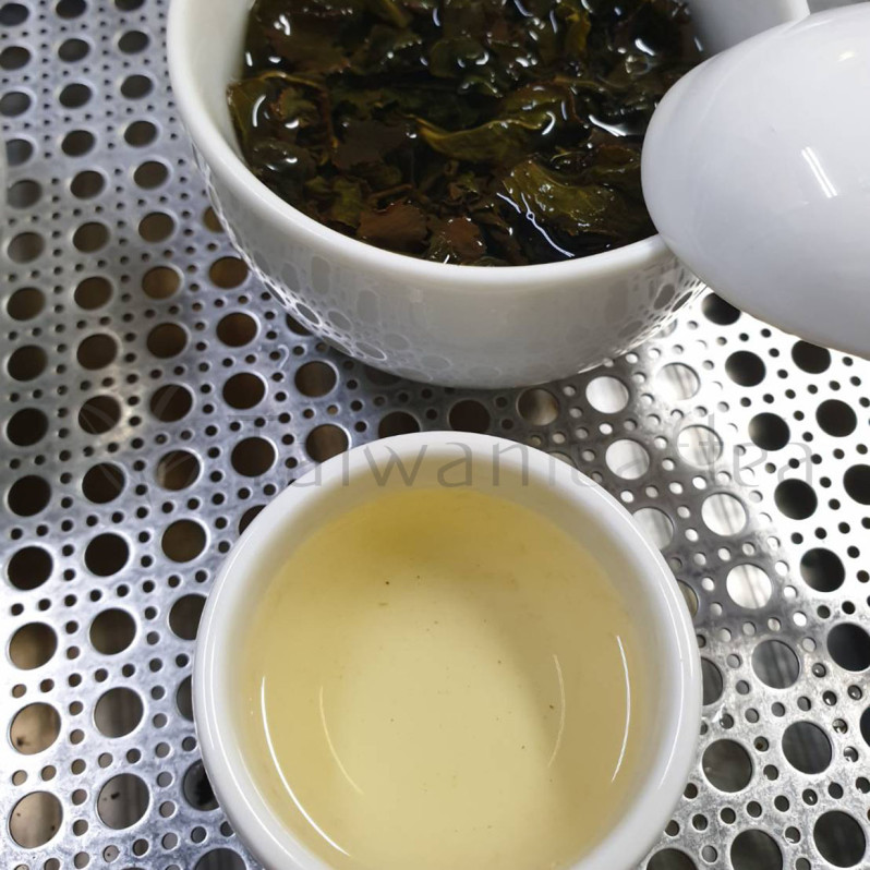 Honey GABA Oolong / Cui Yu / Tea #13 (蜜香翠玉) Image 2